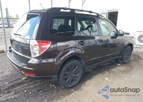 2013 Subaru Forester 2.5X Premium из США, поврежденный, VIN JF2SHADC2DH442542